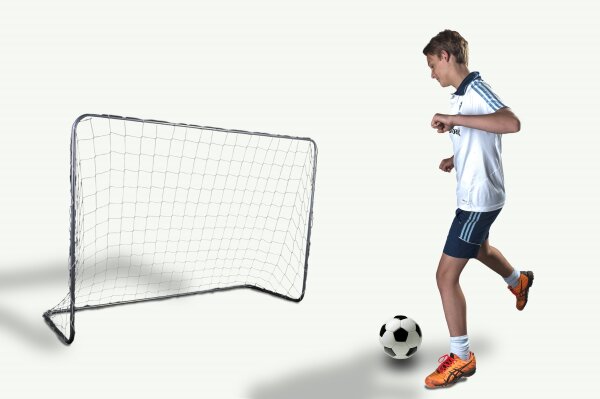Charlsten Fussballtor 180x120x60 cm groß